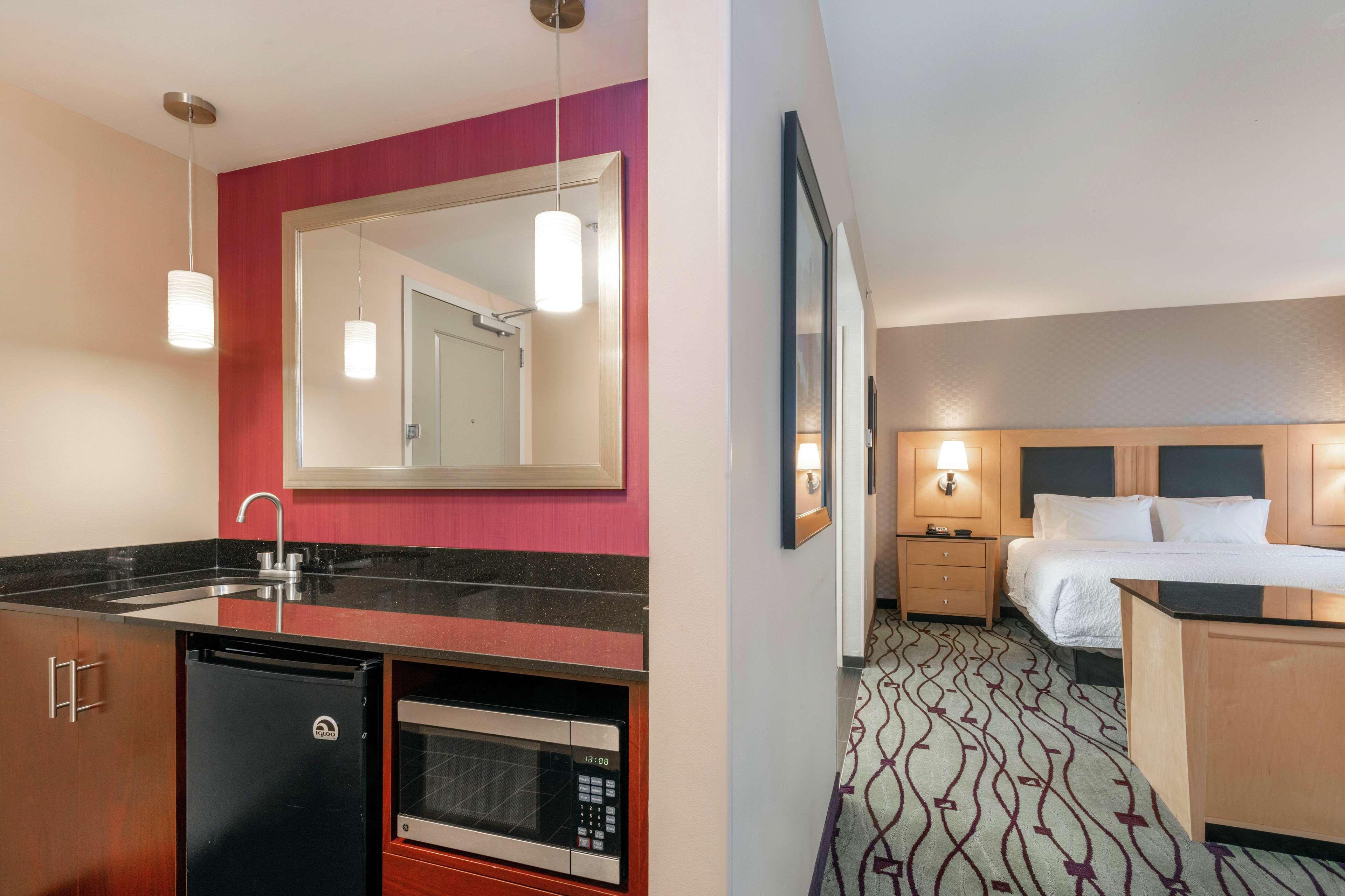 ראלי Hampton Inn & Suites Crabtree מראה חיצוני תמונה