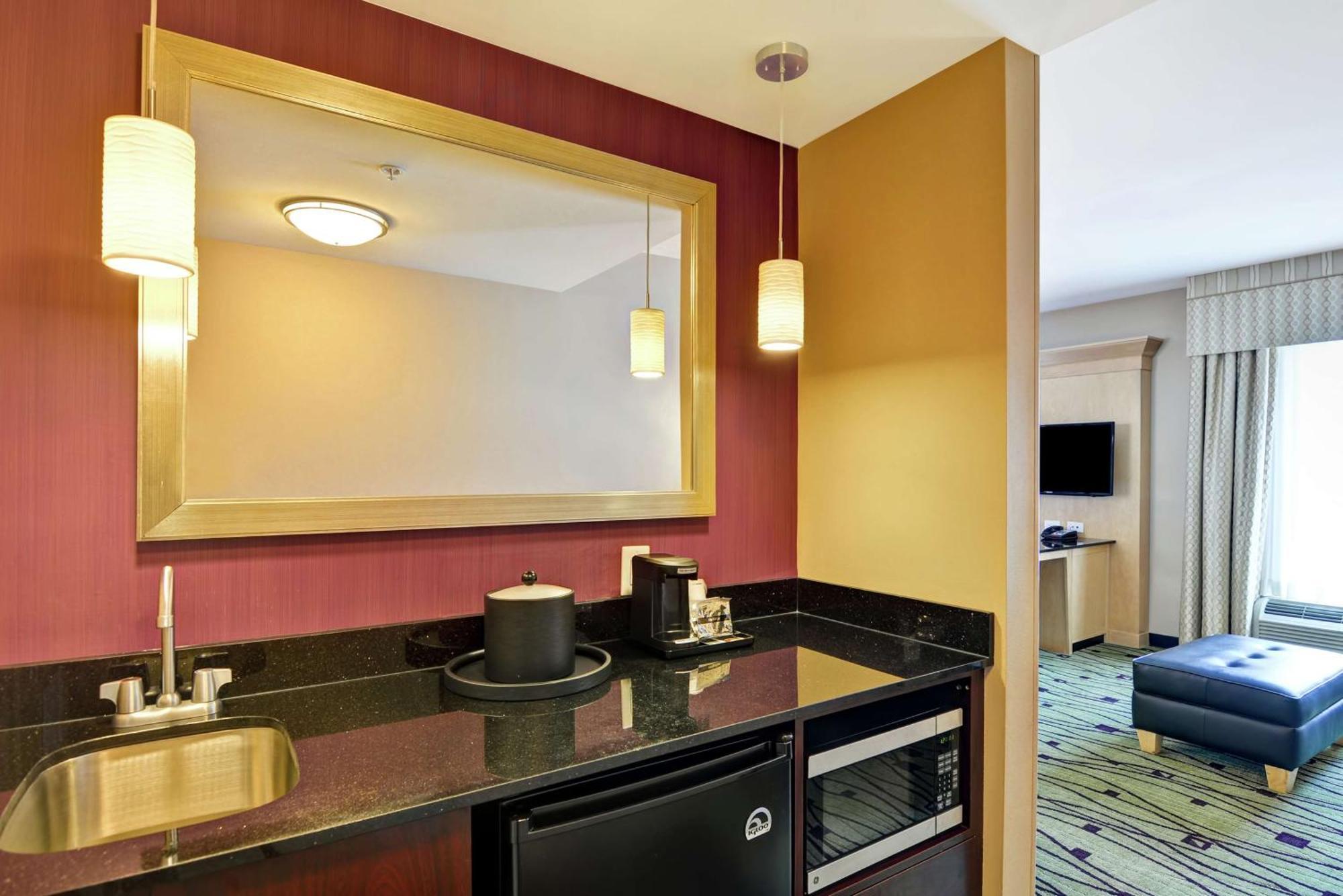 ראלי Hampton Inn & Suites Crabtree מראה חיצוני תמונה